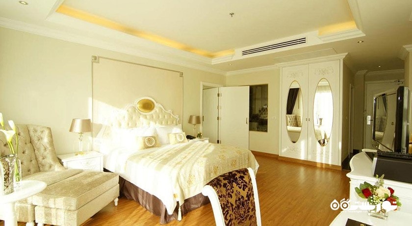 نمای تخت بزرگ اتاق دلوکس