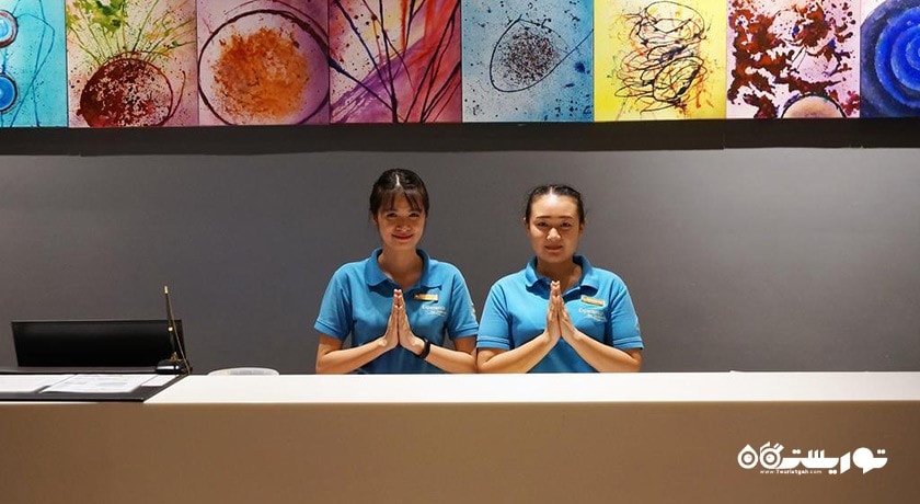 نمای میز پذیرش هتل ورابوری د ریتز اند اسپا