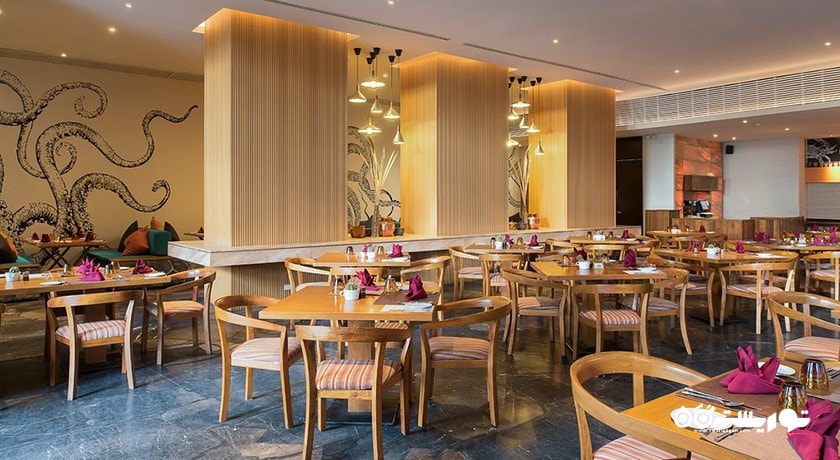 رستوران اوئسیس هتل سنتارا گرند میریج بیچ ریزورت