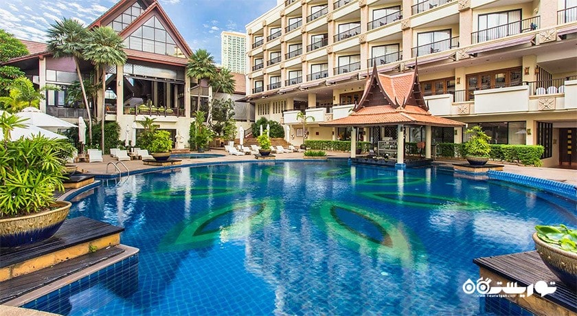 استخر روباز هتل گاردن کلیف ریزورت اند اسپا