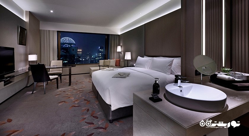 نمای تخت بزرگ اتاق دلوکس