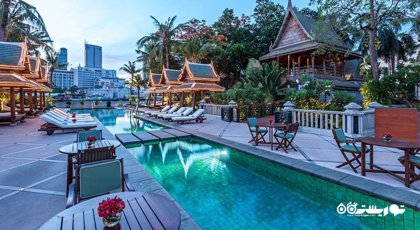 پول بار هتل پنینسولا بانکوک