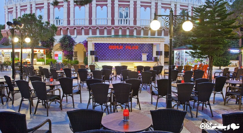 بار زوزدا هتل ورلد او واندرز کرملین پلس	