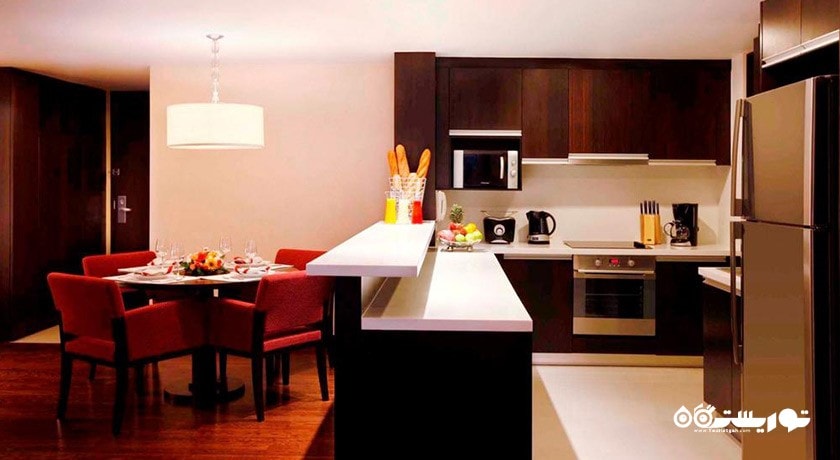 نمای آشپزخانه سوئیت یک خوابه