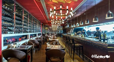 نمای رستوران اسپانیایی تاپاس وای وینو