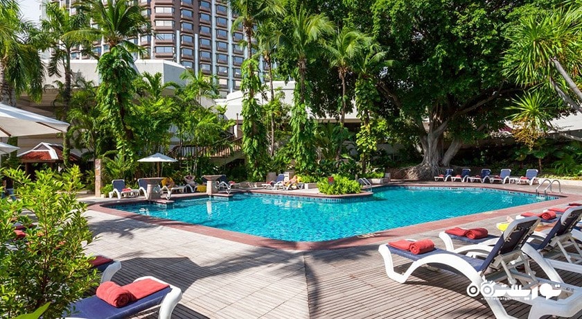 استخر روباز هتل سنتارا گرند ات سنترال پلازا لادپرائو بانکوک