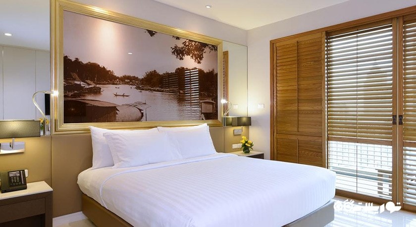 نمای تخت بزرگ اتاق دلوکس