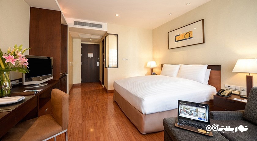 نمای تخت بزرگ سوئیت دلوکس