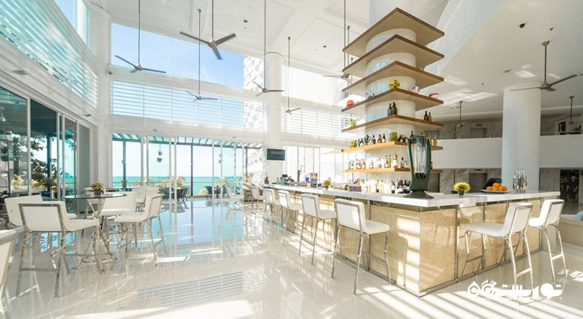 نمای کلی از رستوران فلامینگو تک