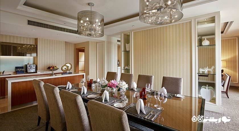 میز غذاخوری سوئیت پرزیدنشال