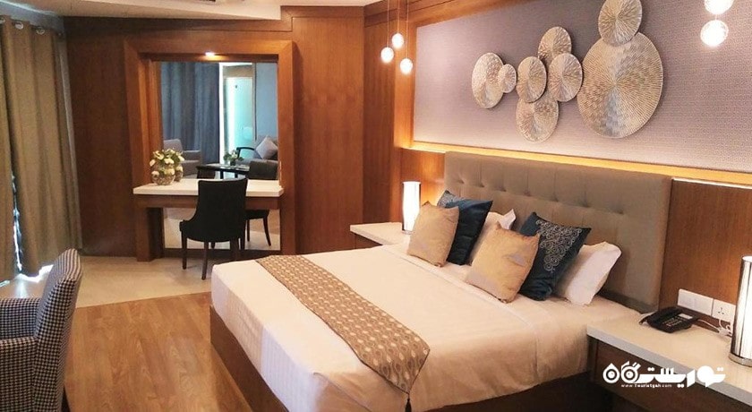 نمای تخت بزرگ سوئیت هتل