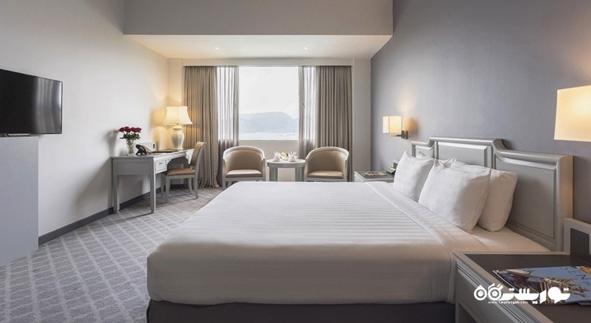 نمای تخت بزرگ اتاق پرمیر