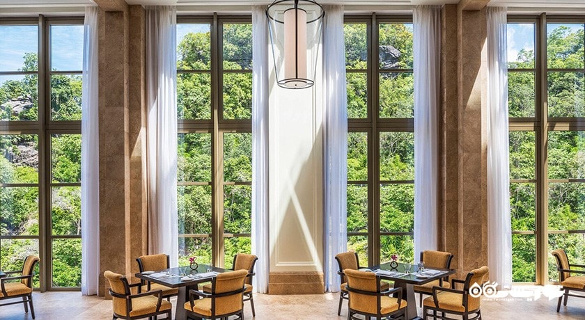 نمایی از رستوران لرنجری سیگنیچر