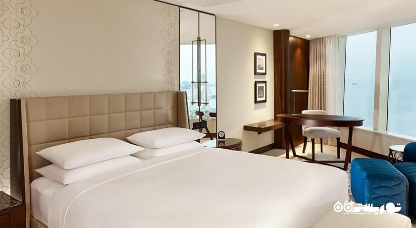 نمای تخت بزرگ اتاق دلوکس