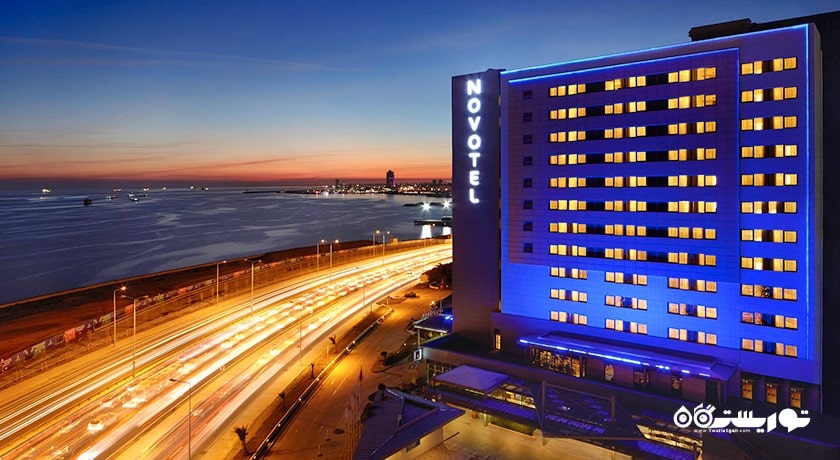 نمای شب هتل نووتل استانبول زیتون برنو
