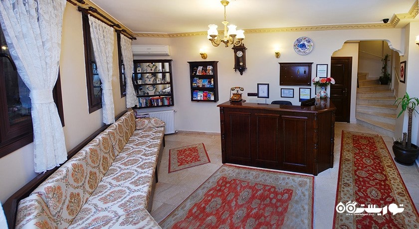 میز پذیرش هتل عثمان هان