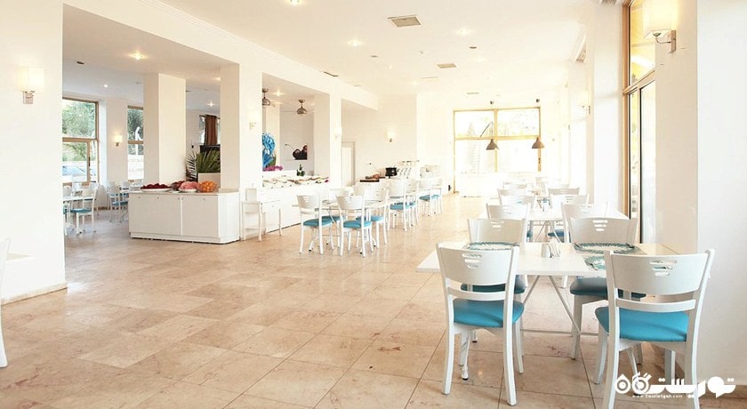 رستوران هتل آرورا