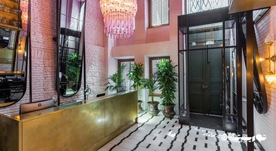 میز پذیرش هتل روم میت امیر