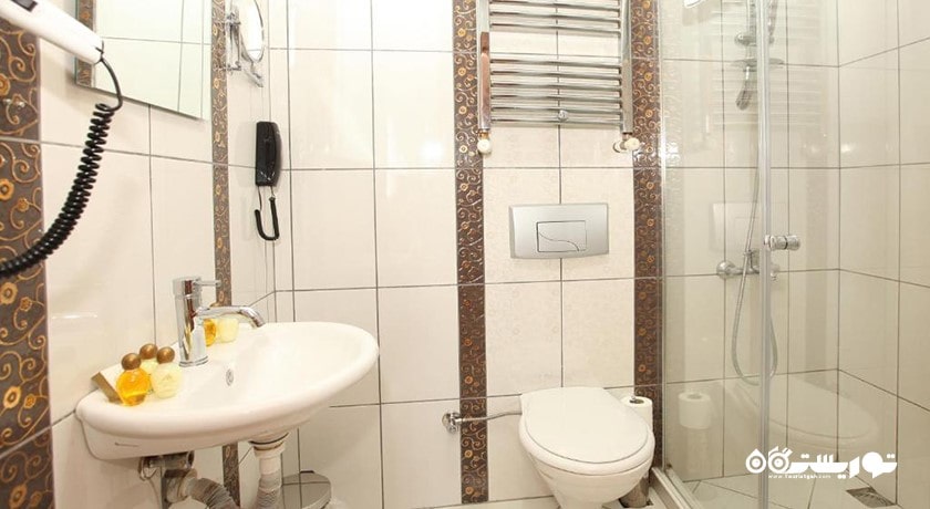 حمام و سرویس بهداشتی اتاق ها