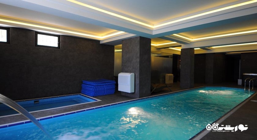 استخر سرپوشیده هتل این پرا