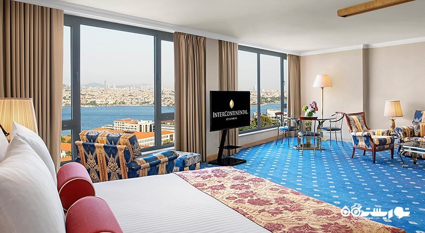 نمای تخت بزرگ سوئیت اگزکیوتیو