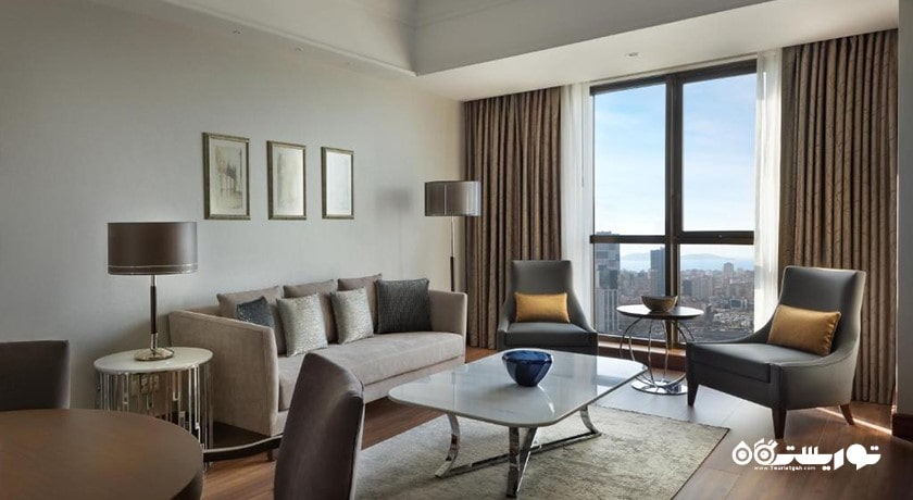 محوطه نشیمن سوئیت اگزکیوتیو