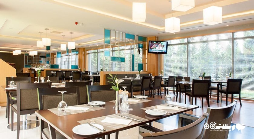 نمای کلی از رستوران بلو اسکای