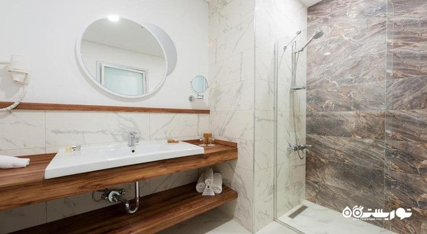 حمام و سرویس بهداشتی اتاق ها