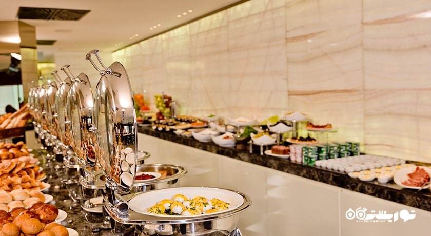 بوفه سلف سرویس صبحانه در هتل
