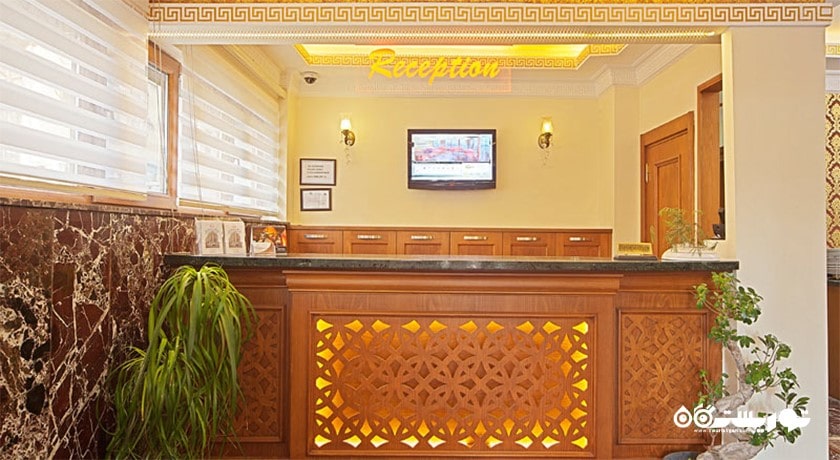 میز پذیرش هتل لاوسوس