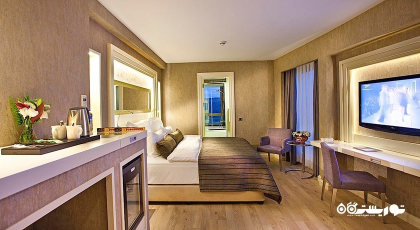 نمای تخت بزرگ سوئیت لاکچری