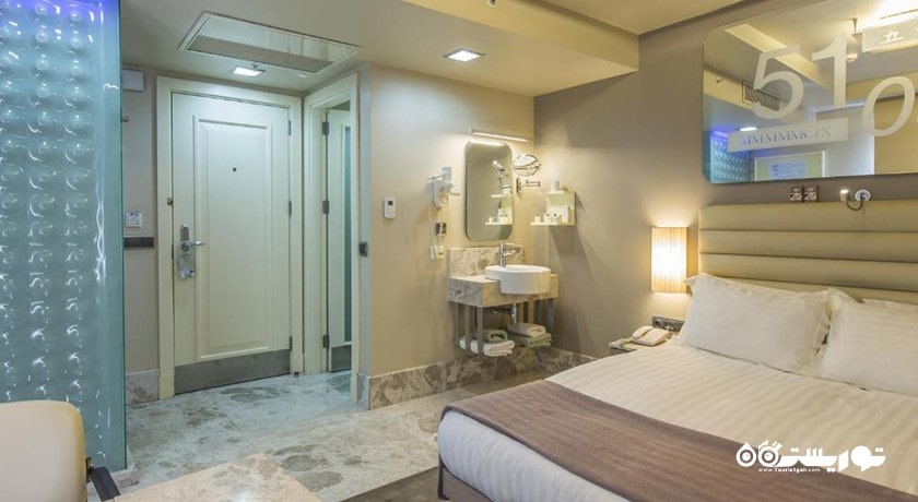 نمای تخت بزرگ اتاق دبل