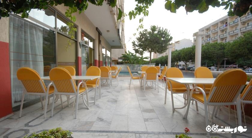 رستوران فضای باز هتل