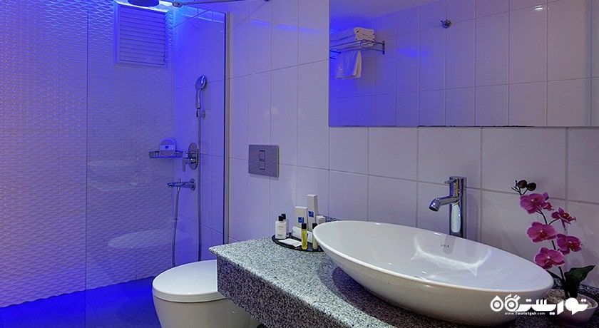 حمام و سرویس بهداشتی اتاق ها