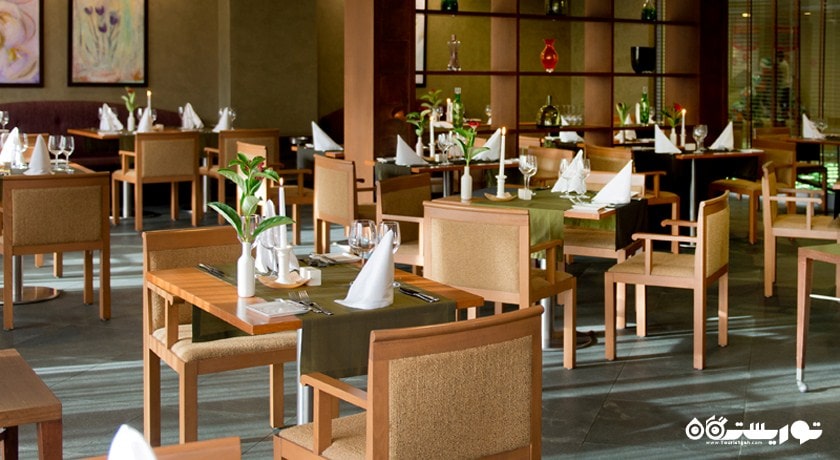 رستوران آکدنیز هتل باروت لارا