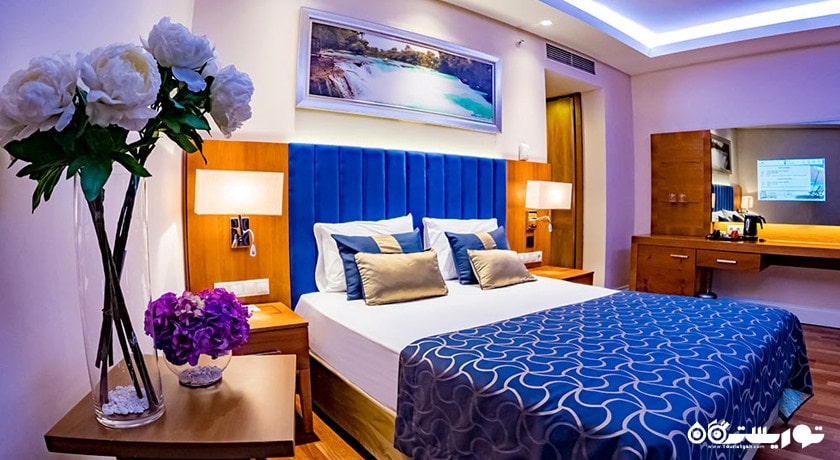 تخت بزرگ اتاق استاندراد