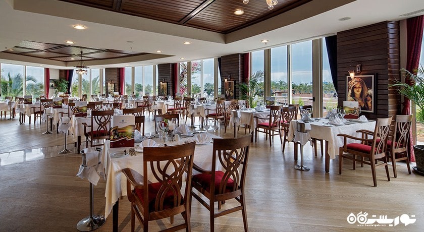 نمای کلی رستوران ترکی توگرا