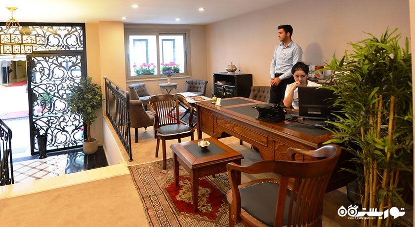 میز پذیرش هتل بوتیک آیبار