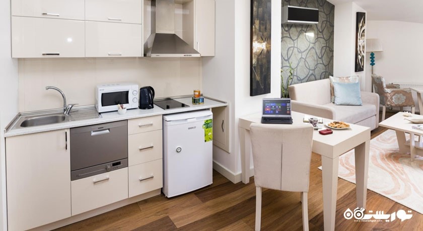 سوئیت پنت هوس با چشم انداز دریا