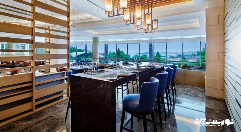 نمایی از رستوران منظرا