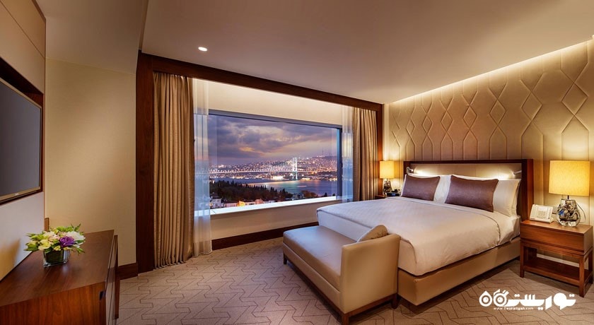 نمای تخت بزرگ سوئیت هتل