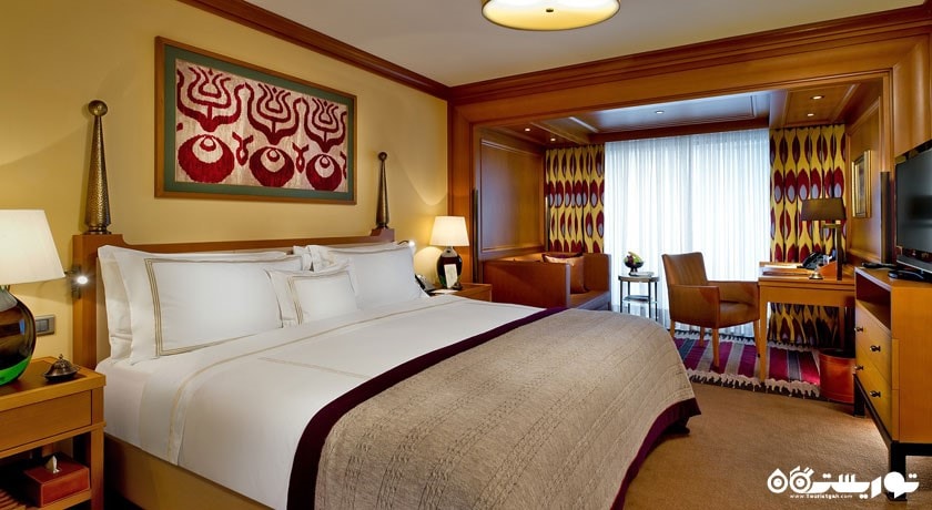 تخت بزرگ اتاق استاندارد