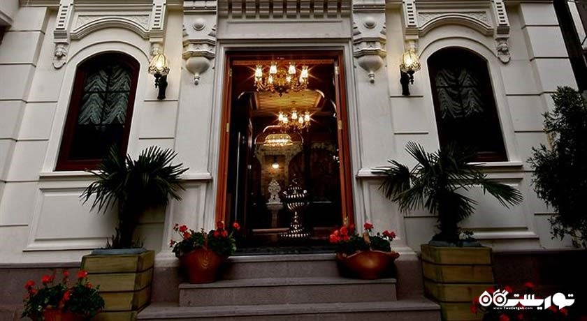 درب ورودی هتل نایلز استانبول