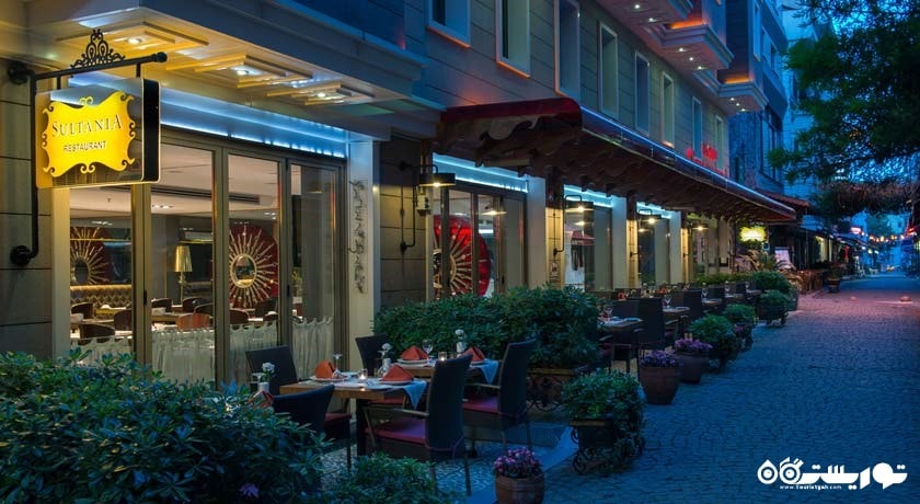 نمایی از رستوران سلطانیا