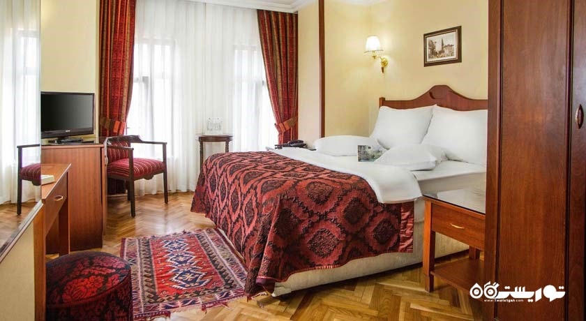 تخت بزرگ اتاق فمیلی