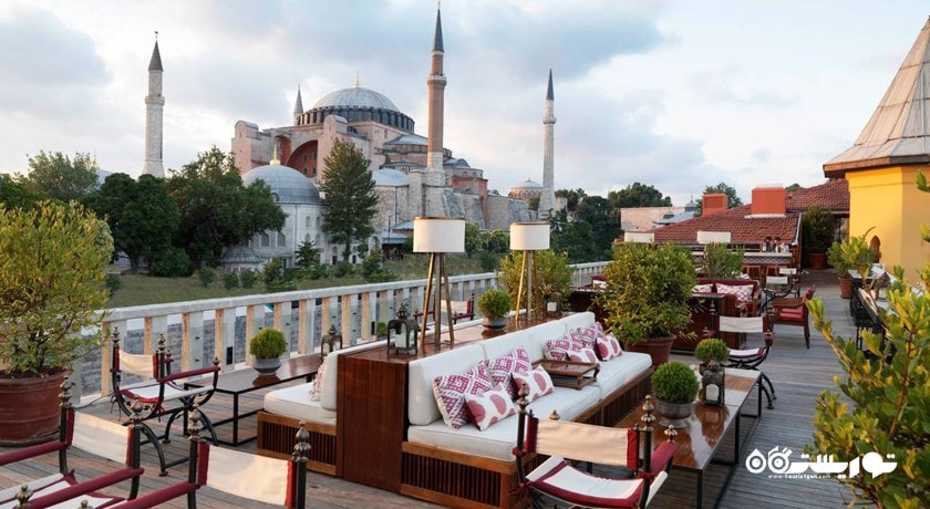 نمایی از آیا روف تاپ لانج