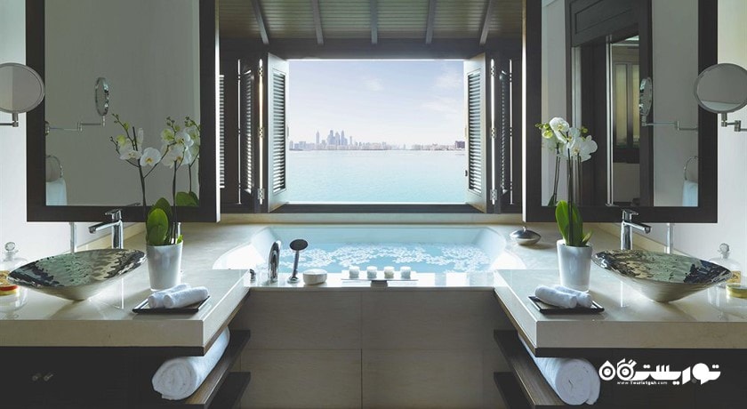 حمام ویلای یک خوابه روی آب