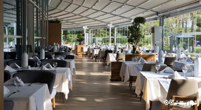 نمای رستوران اصلی له بوفه ت