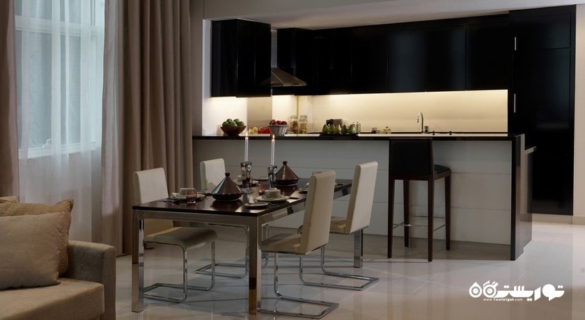 محوطه نشیمن سوئیت دو خوابه