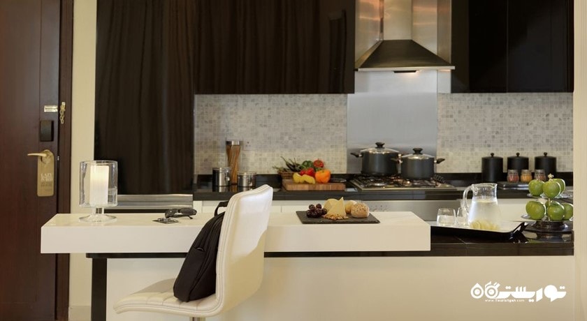 نمای آشپزخانه سوئیت یک خوابه